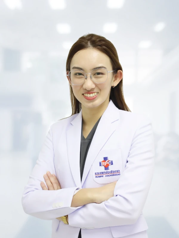 พญ.นัฐพร โรจน์ชนะทอง